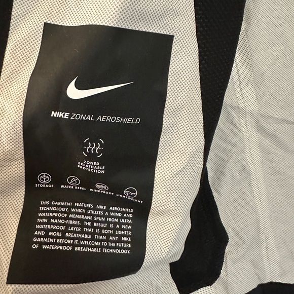 Nike zonal aeroshield running jacket - Picture 7 of 7